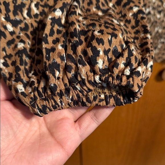 Ava & Viv Leopard Print Blouse - Picture 4 of 4